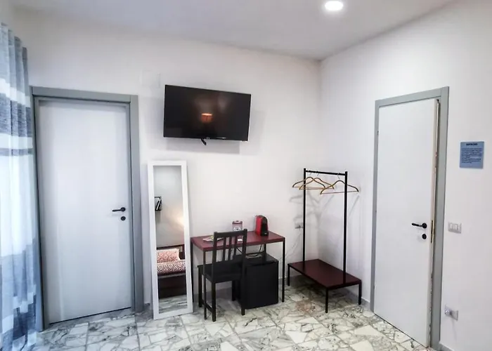 - Via Casalnuovo Collection 3*