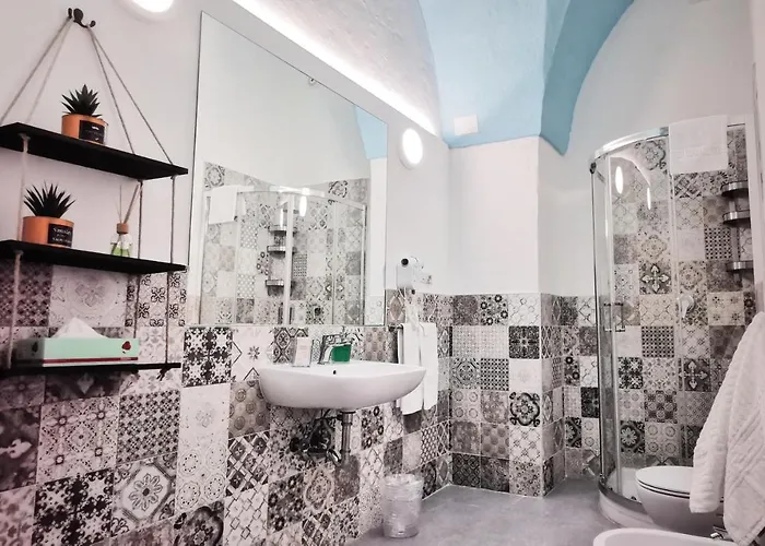 - Via Casalnuovo Collection 3*