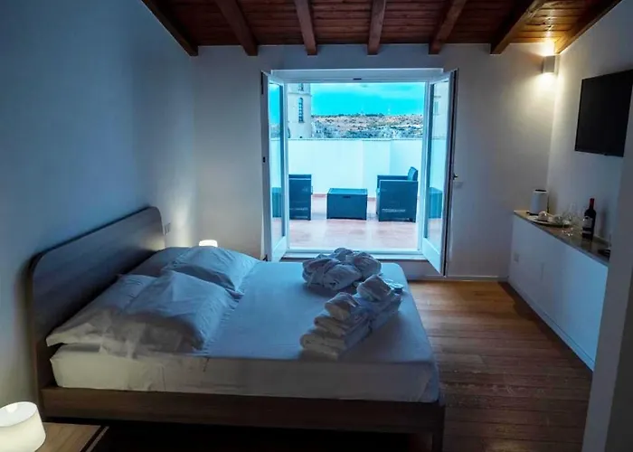 - Via Casalnuovo Collection